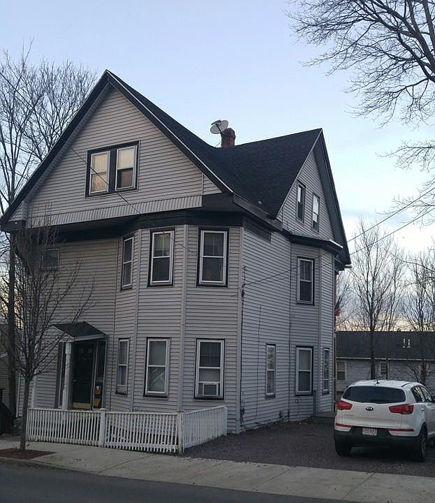 2nd image of 134 Endicott Ave