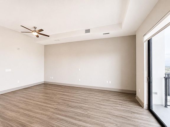 3rd image of 9787 Katy Fwy #1705