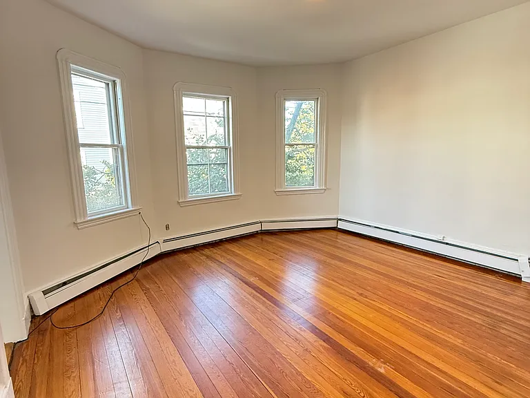 Bedroom 2 (largest)