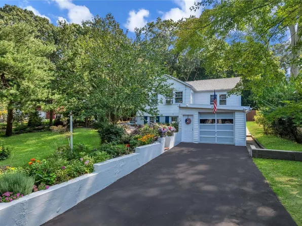 14 Locust Avenue, Miller Place, NY 11764