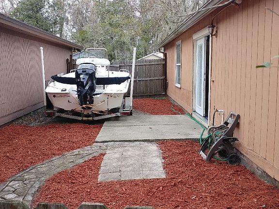 2nd image of 4340 Lake Woodbourne Dr