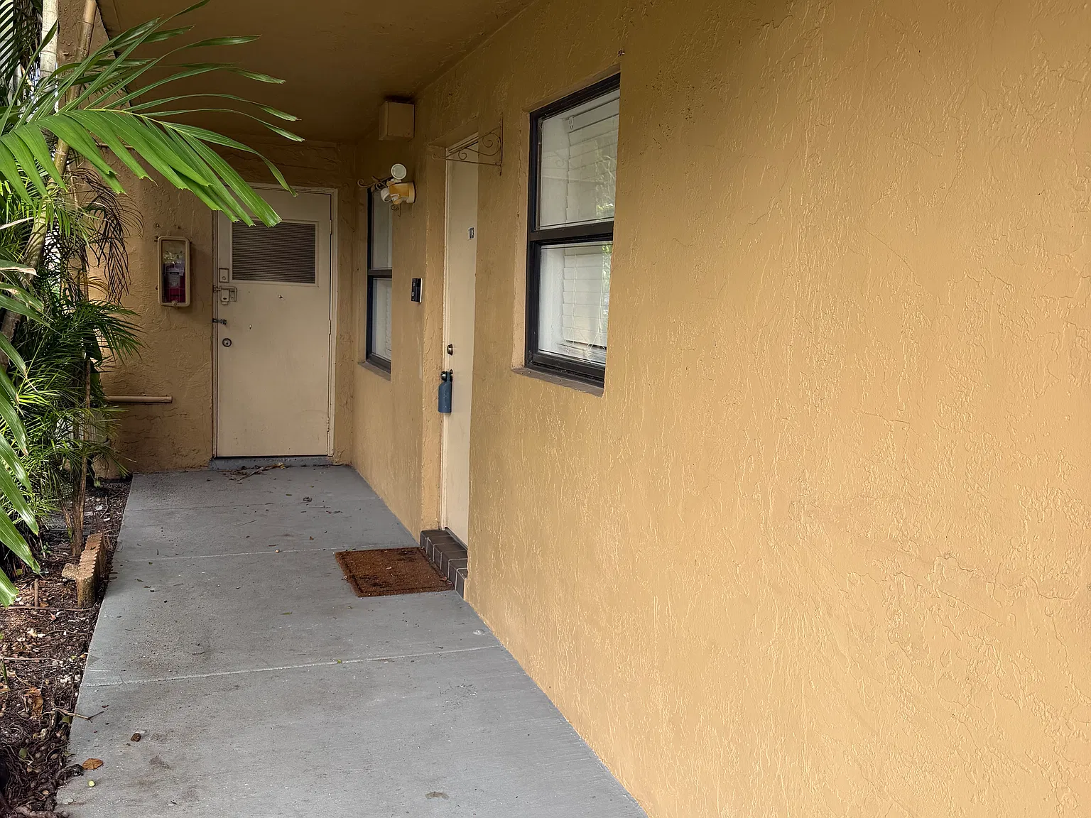2 bed, 777 sqft, $2,250 — Photo 1