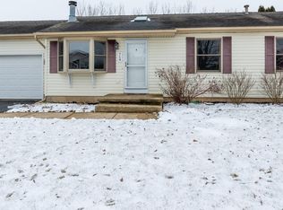 714 Cherry Tree Ln, Genoa, IL 60135