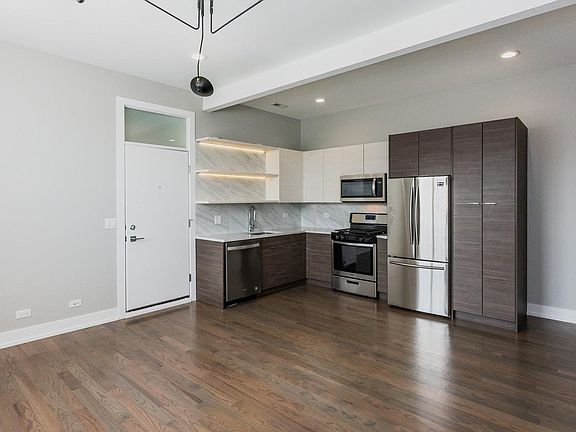 2nd image of 2450 W Chicago Ave #1R