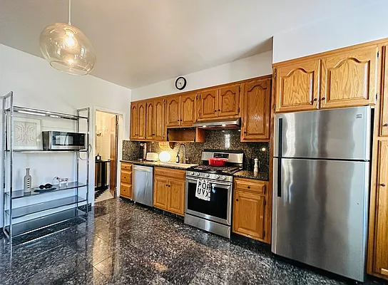 Rented by Capri Jet Realty Corp | media 17