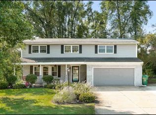 17744 Parker Dr, South Bend, IN 46635
