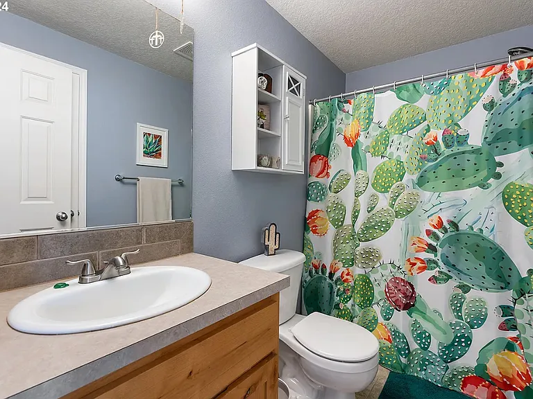 925 S River St #15 — Photo 11