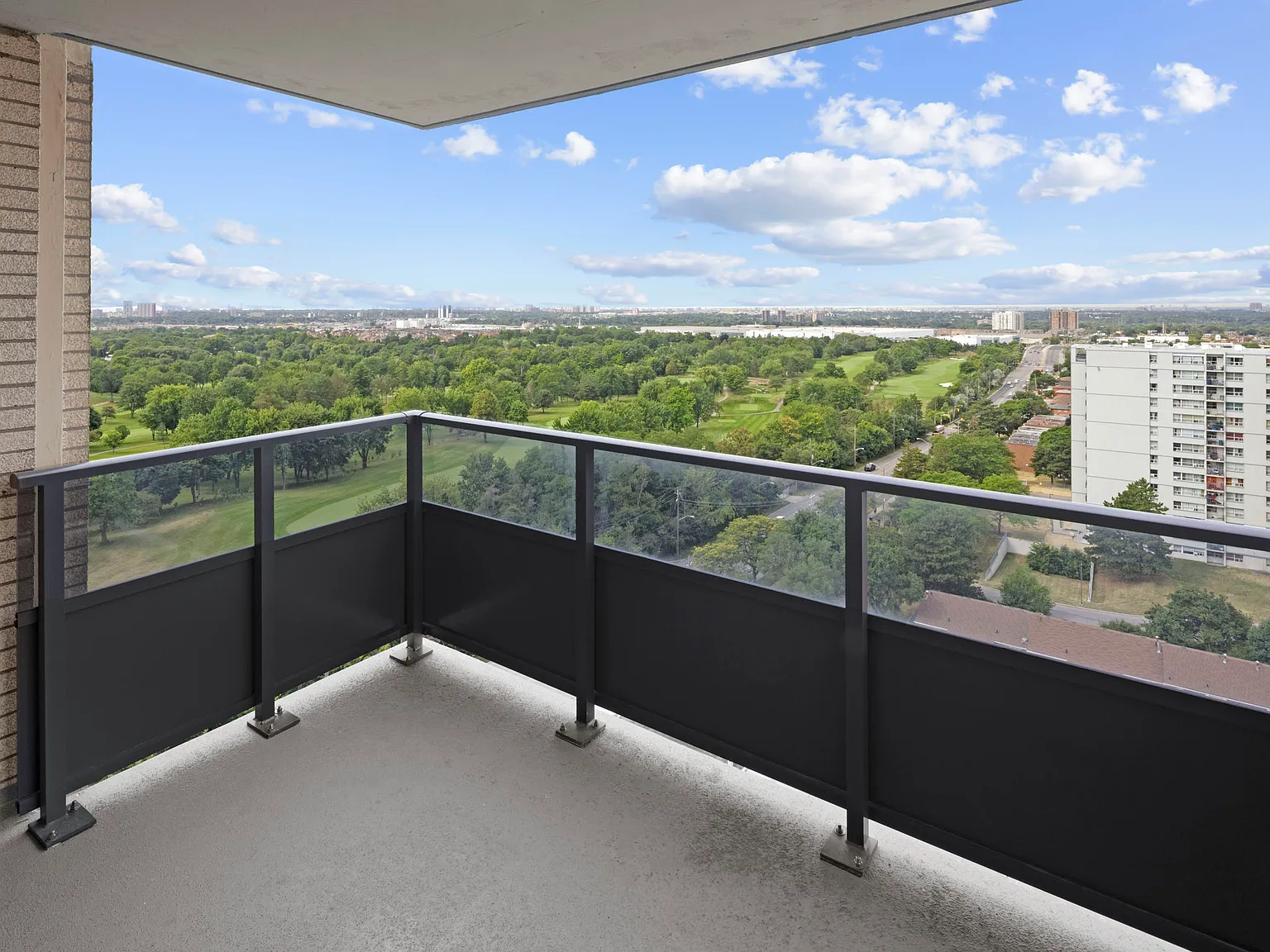 Oakview Heights — Photo 3