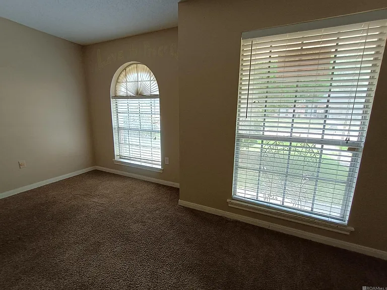 3572 Madeira Dr — Photo 10