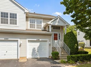2266 Woodside Dr, Carpentersville, IL 60110