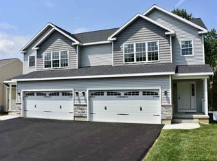 88 Lona Ln E, Greenbush, NY 12144