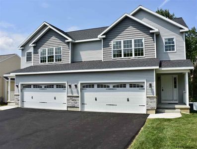 88 LONA Lane, Greenbush, NY, 12144