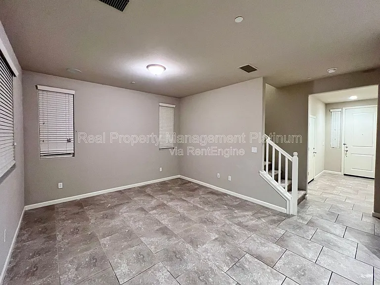 1535 Zenith Point — Photo 12