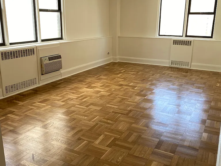 435 E 79th St #8U — Photo 1