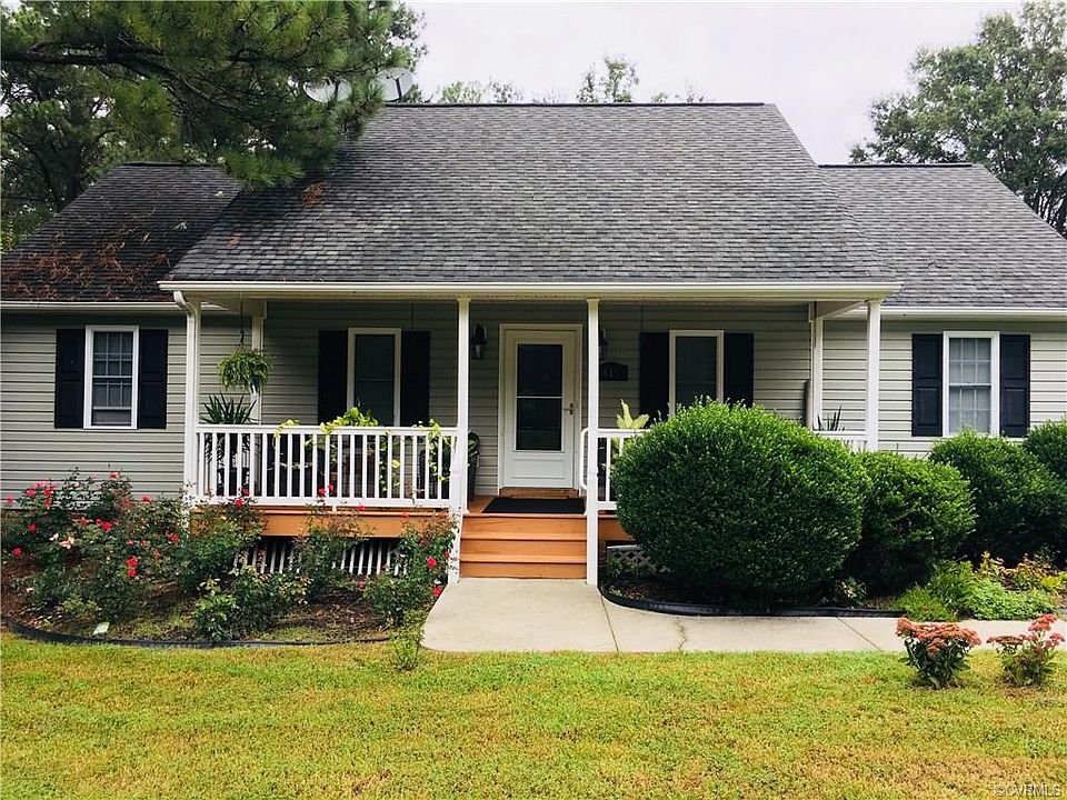 1st image of 819 Dixon Dr