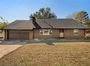 121 Woodbine Ave, Poteau, OK 74953