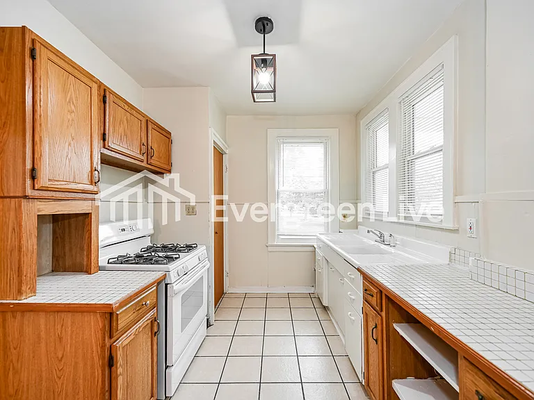 5320 Colerain Ave — Photo 7