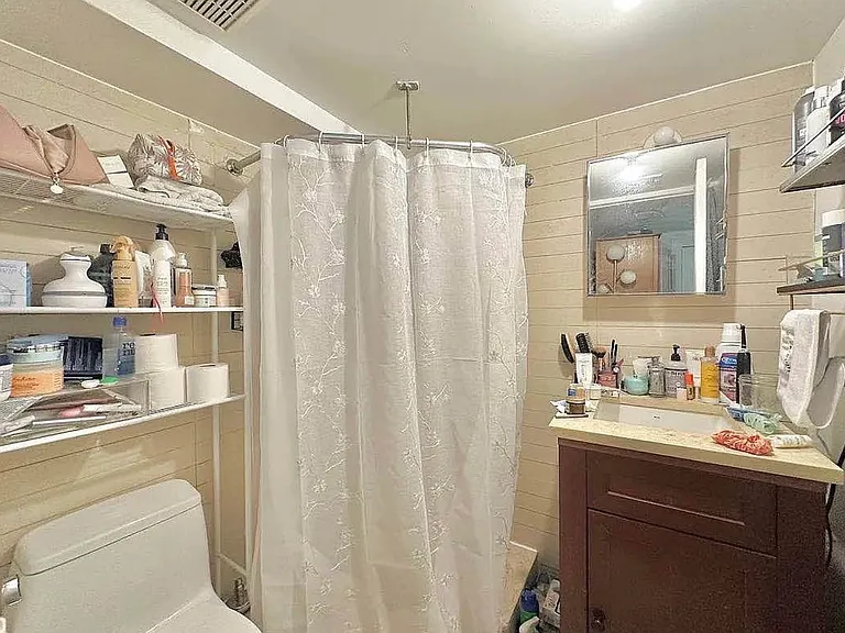 14 Meserole St #3B — Photo 5