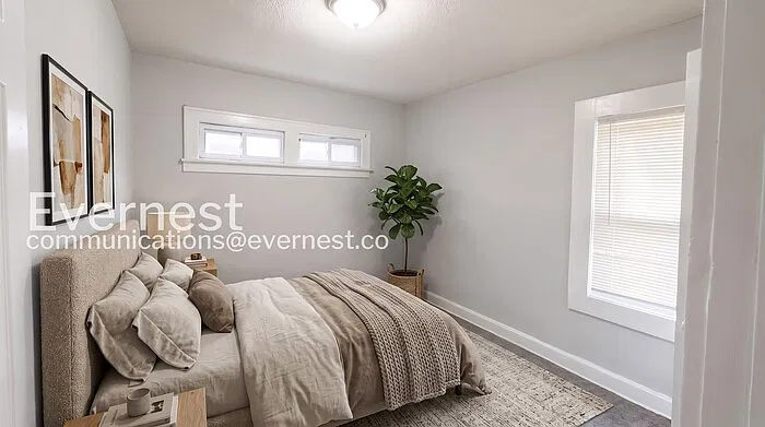 3 bed, 1.0 bath, 1074 sqft, $1,249 — Photo 3