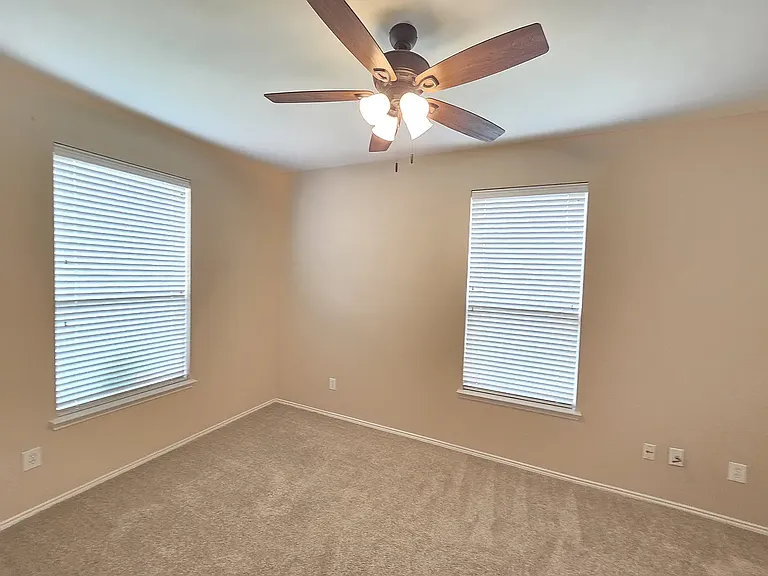 625 Manchester Dr — Photo 31