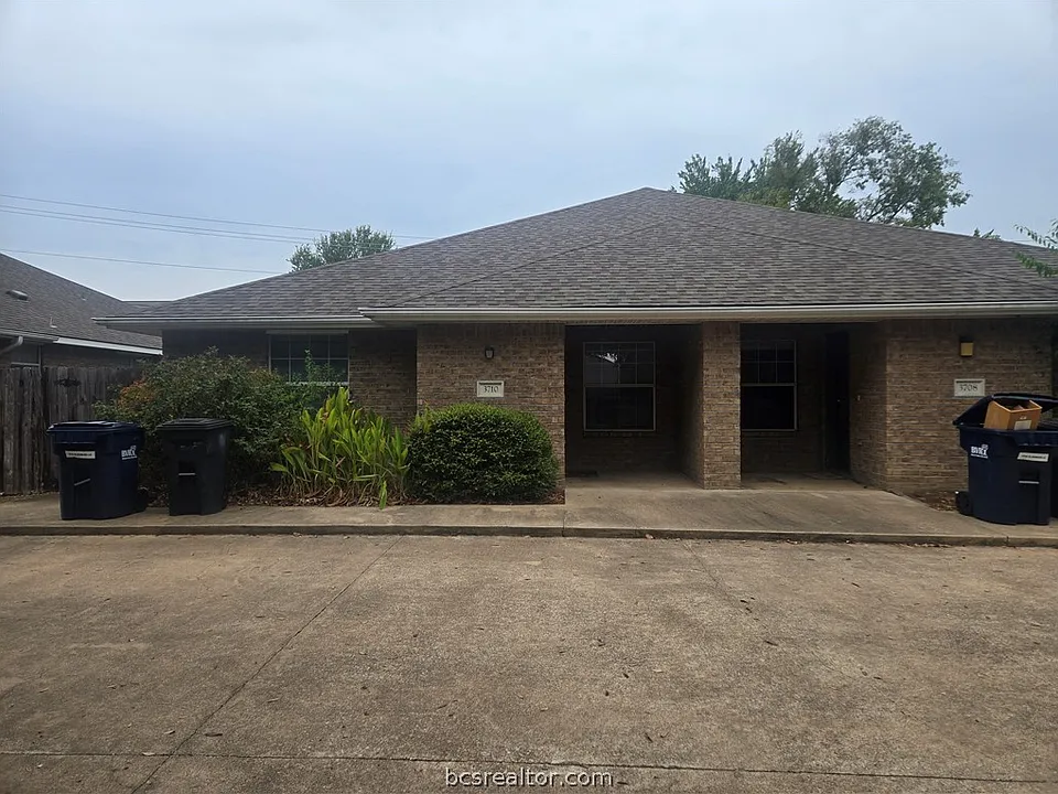 3710 Oldenburg Ln