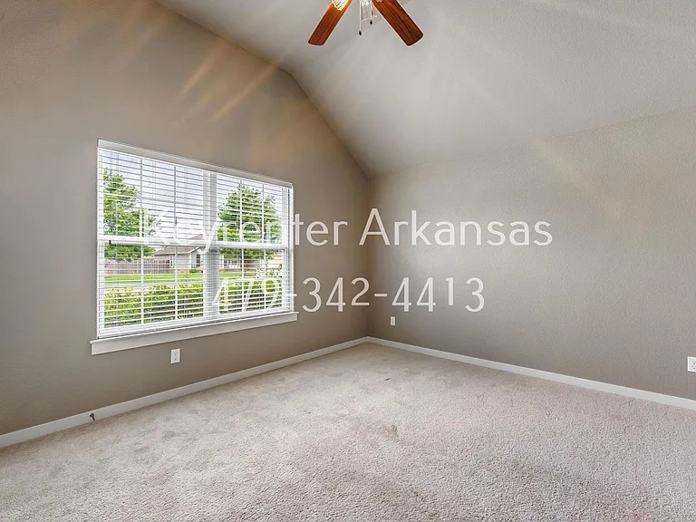 3757 Deerhurst St — Photo 14