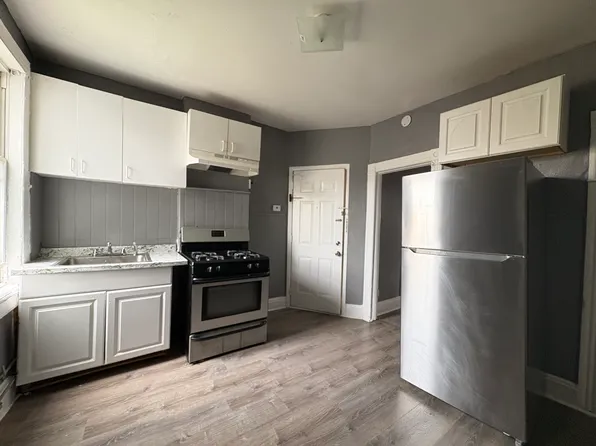 71 Williams Avenue image 1 of 5