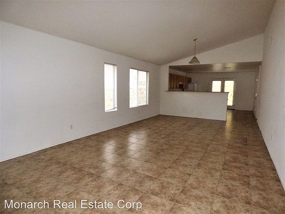 2nd image of 1122 Turkey Knob Dr