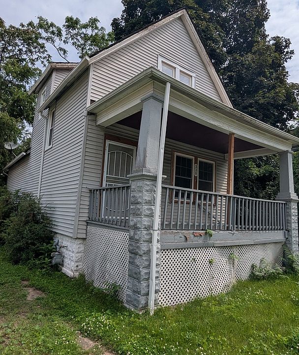 2nd image of 338 W 116th St