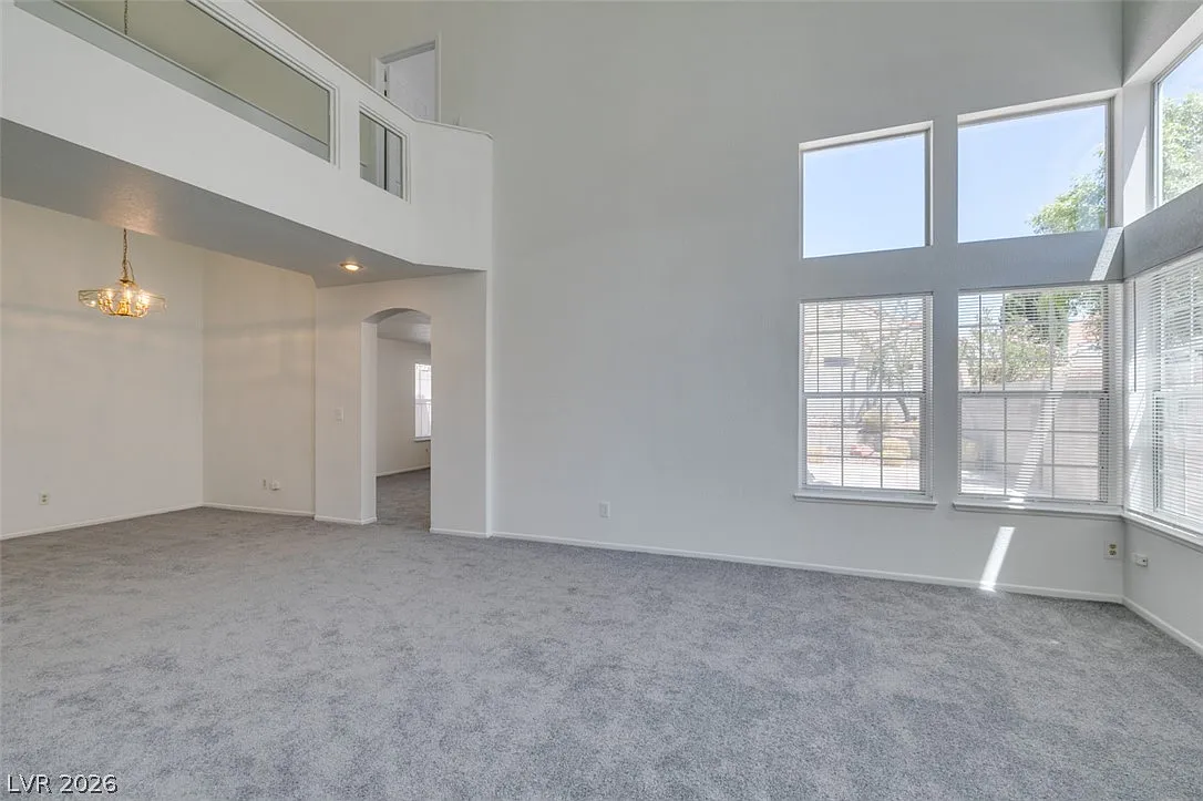 3 bed, 3.0 bath, 1991 sqft, $2,150 — Photo 4