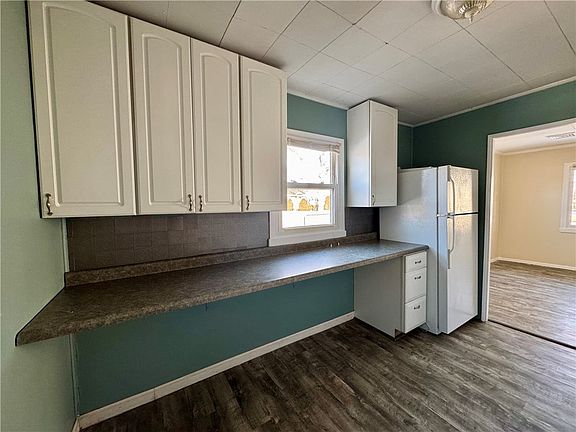 5th image of 1021 Southlawn Dr