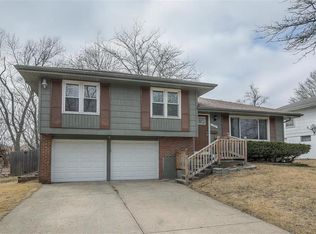 11918 Beacon Ave, Grandview, MO 64030