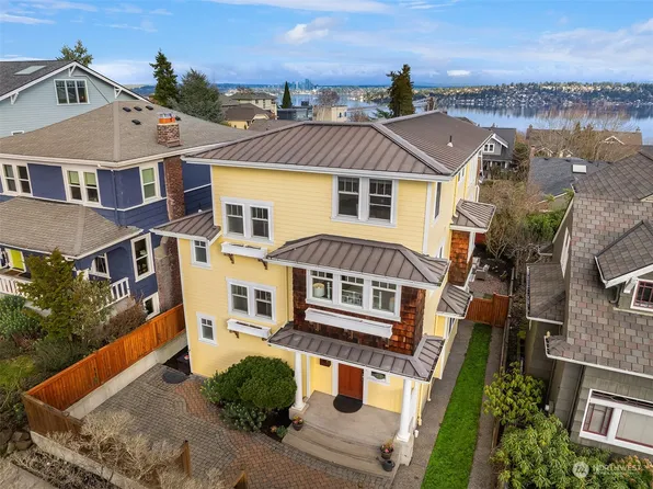 2008 32nd Avenue S, Seattle, WA 98144