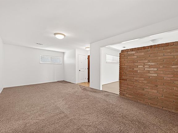 4th image of 4834 Spellman Rd