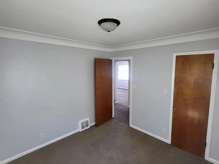 2954 Penrose Ave — Photo 12