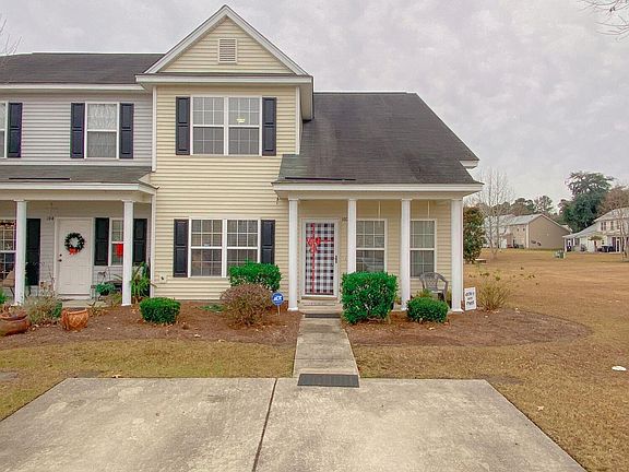 3rd image of 102 Broad River Dr