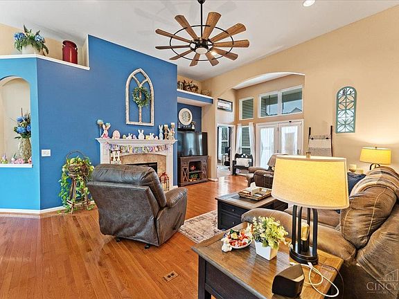 5th image of 4074 Woodsly Dr