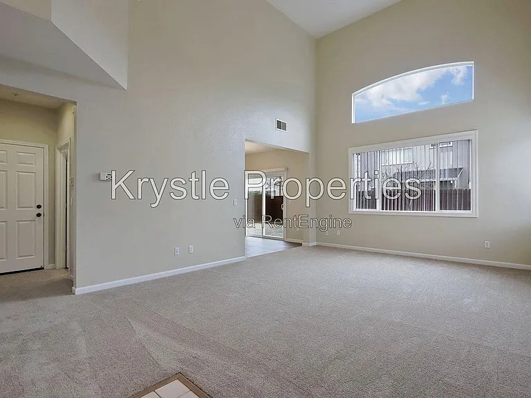 700 Westpark — Photo 7