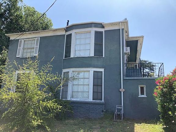 2nd image of 3372 Barham Blvd