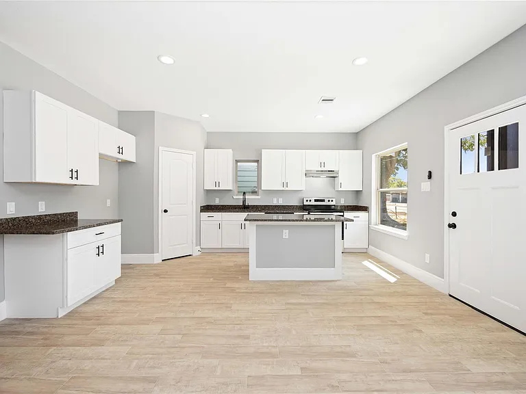 4651 Mallow St #B — Photo 5