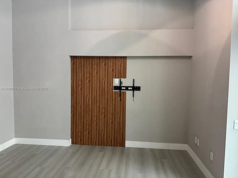 41 SE 5th St #501 — Photo 30