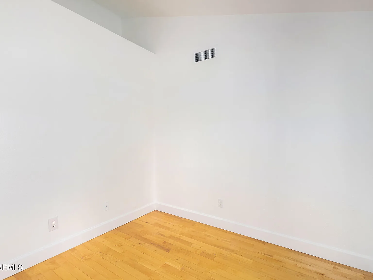 1 bed, 1.0 bath, 1037 sqft, $1,980 — Photo 4
