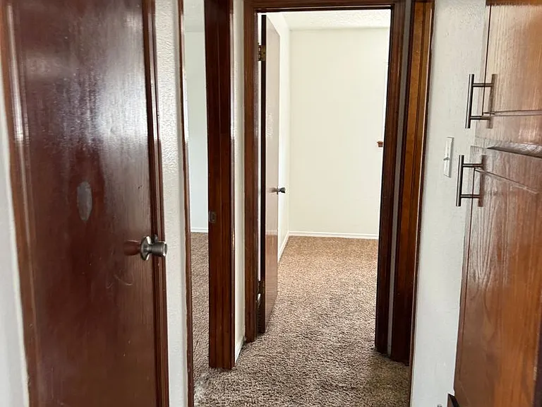 Fox Valley Apartments — Photo 47