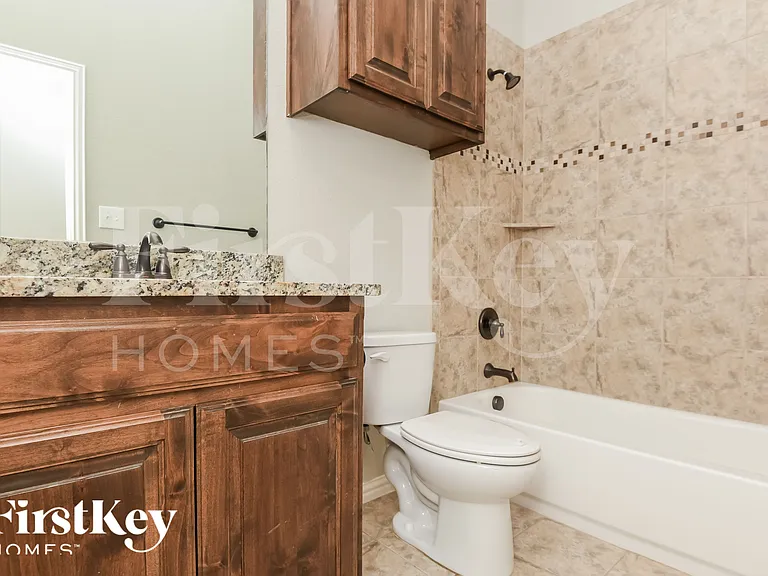 612 Zachary Dr — Photo 14