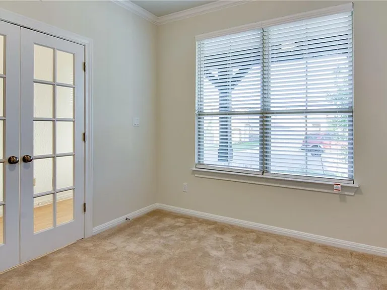 15900 Cessida St — Photo 16