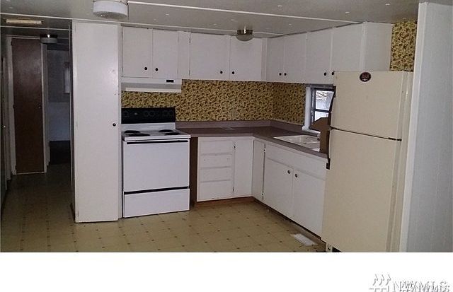 2nd image of 8935 Pacific Hwy SE #16