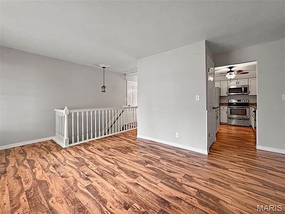 5th image of 755 Klein Dr