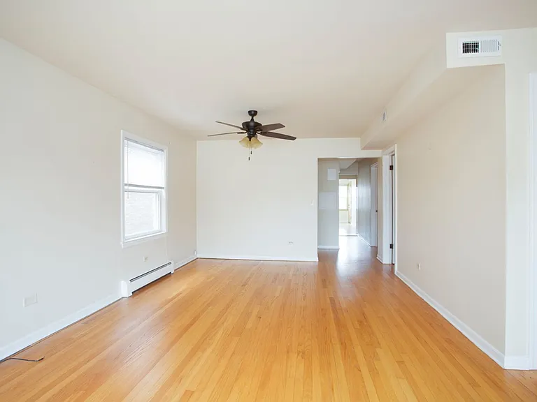 Elston — Photo 11