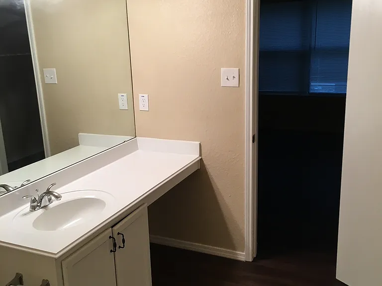 152 Triumph Rd — Photo 10