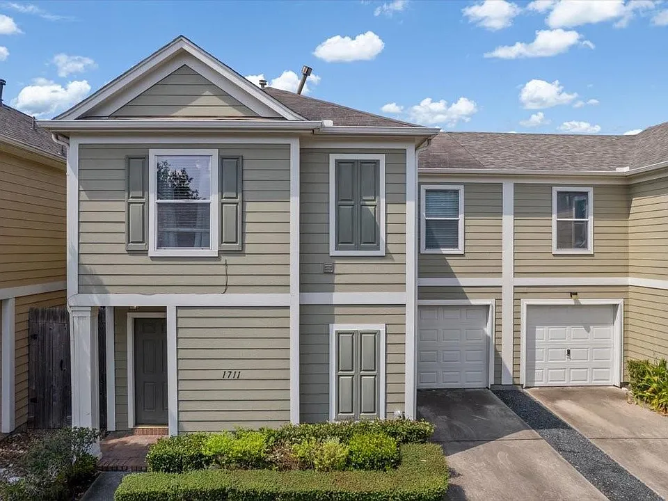 1711 Redwing Haven Dr